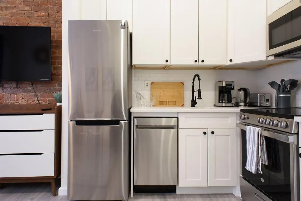 240-14 New Studio Prime Location W&D In Unit New York Apartment
