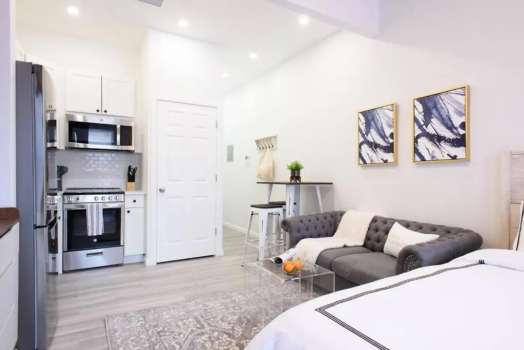 240-14 New Studio Prime Location W&D In Unit New York United States