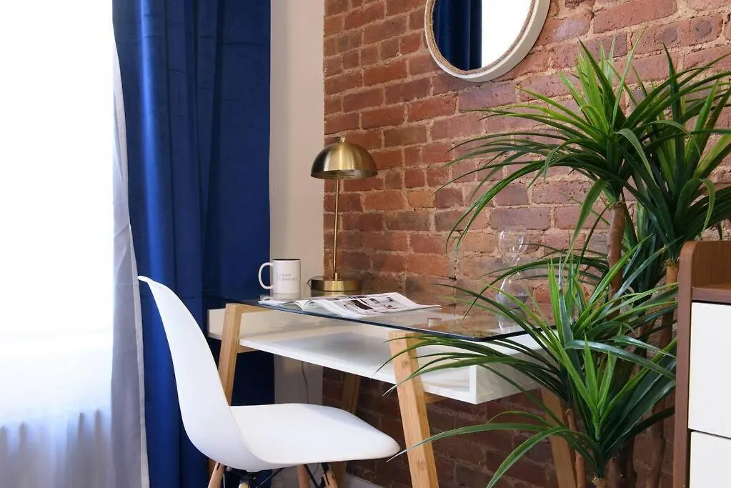 240-14 New Studio Prime Location W&D In Unit New York Apartment