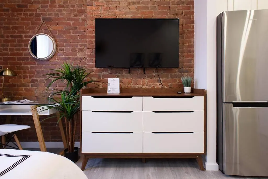 240-14 New Studio Prime Location W&D In Unit New York 0*,