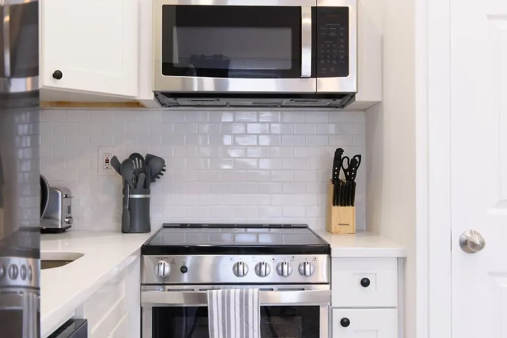 240-14 New Studio Prime Location W&D In Unit New York 0*,  United States